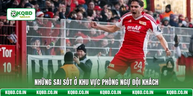 Những sai sót ở khu vực phòng ngự đội khách